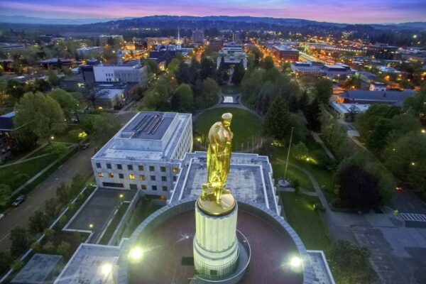 Gold Pioneer on top of Salem Capitol